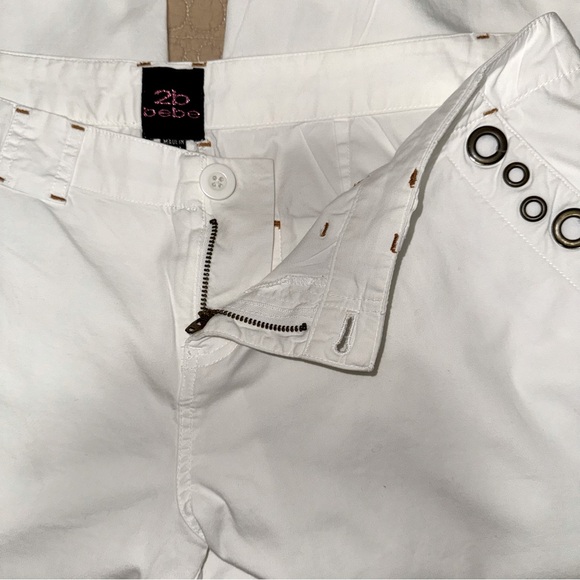 2b Bebe Grommet & Zip Accent White Cargo Capris, Sz 12 - Picture 4 of 12
